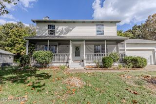 102 Larkspur Dr, Radcliff, KY 40160