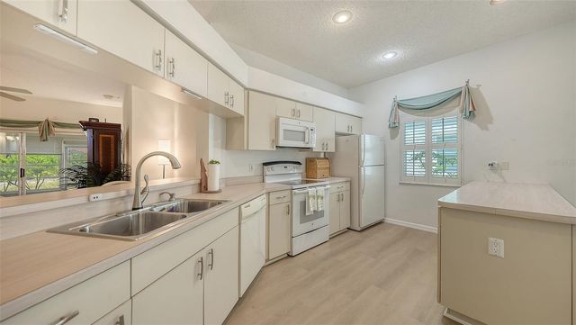 4977 TAMARACK TRAIL, Venice, FL 34293