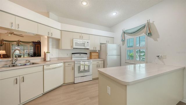 4977 TAMARACK TRAIL, Venice, FL 34293
