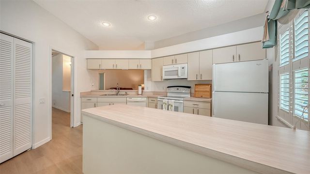 4977 TAMARACK TRAIL, Venice, FL 34293