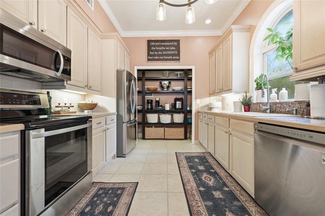 9278 SW 61ST AVENUE, Gainesville, FL 32608