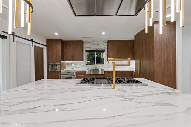 23103 Leonora, Woodland Hills, CA 91367