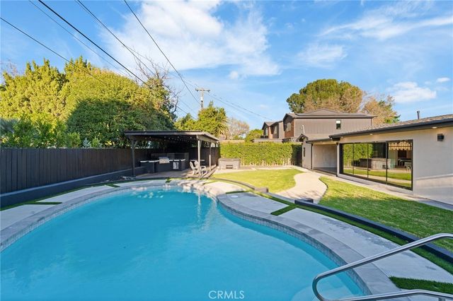 23103 Leonora, Woodland Hills, CA 91367