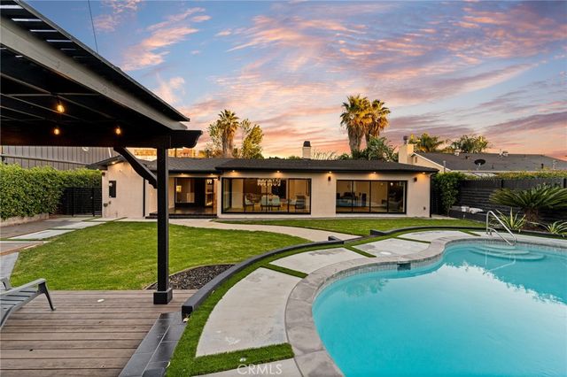 23103 Leonora, Woodland Hills, CA 91367
