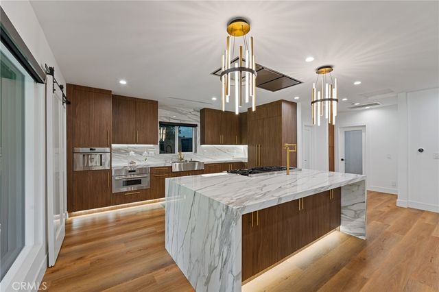 23103 Leonora, Woodland Hills, CA 91367