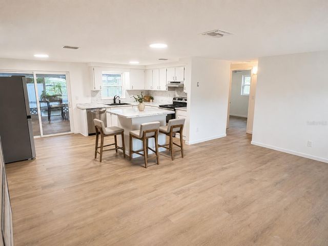 6242 68TH AVENUE N, Pinellas Park, FL 33781