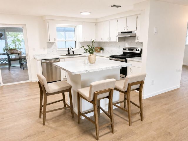 6242 68TH AVENUE N, Pinellas Park, FL 33781