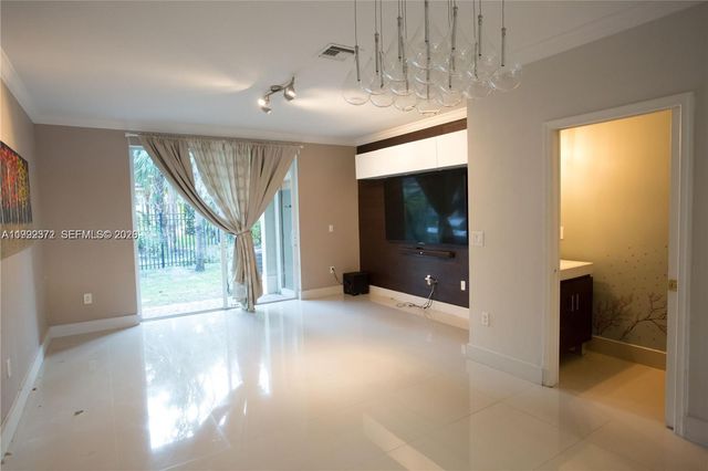 2650 SW 83rd Ave 105, Miramar, FL 33025