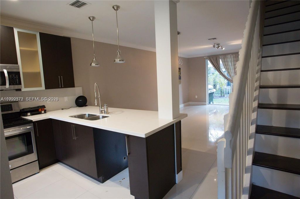 2650 SW 83rd Ave 105, Miramar, FL 33025