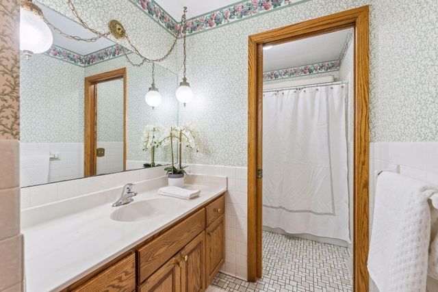 7553 Mariner Drive, Maple Grove, MN 55311