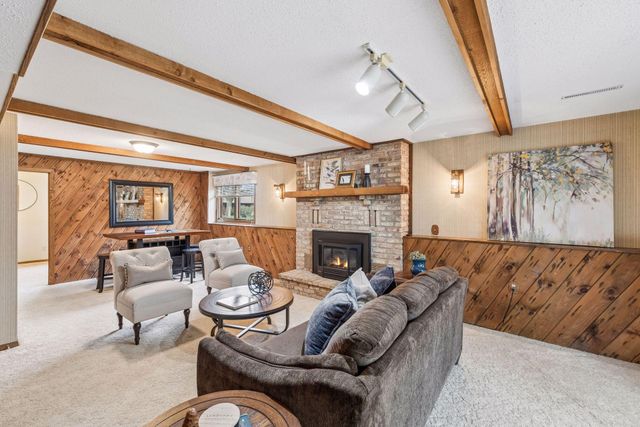 7553 Mariner Drive, Maple Grove, MN 55311