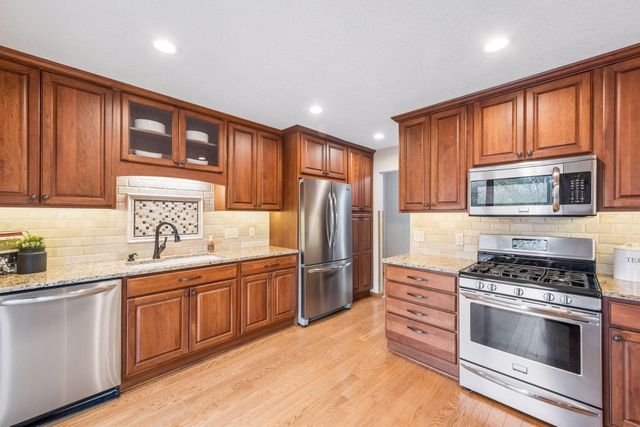 7553 Mariner Drive, Maple Grove, MN 55311