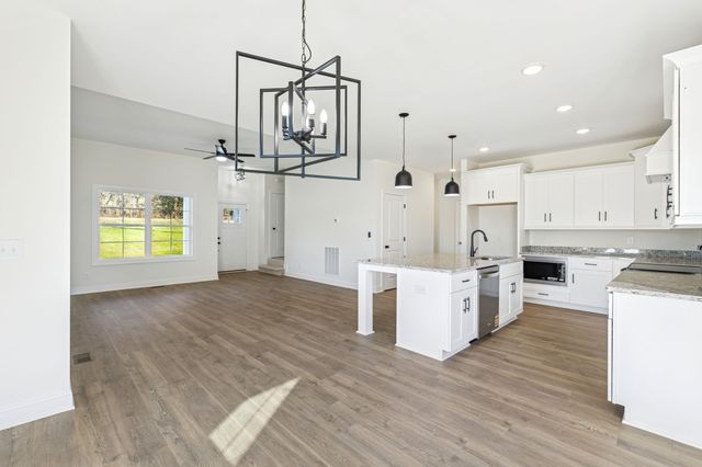 6041 Hurricane Creek Rd, Woodbury, TN 37190