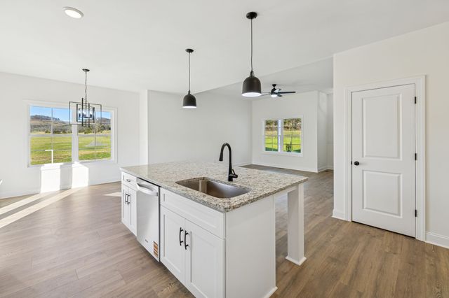 6041 Hurricane Creek Rd, Woodbury, TN 37190