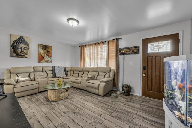 366 N 175 E, North Salt Lake, UT 84054