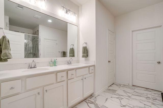 207 Athenia Drive, Fort Worth, TX 76114