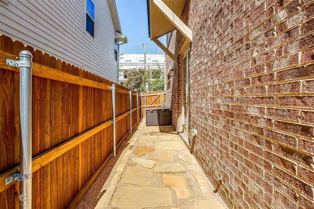 207 Athenia Drive, Fort Worth, TX 76114