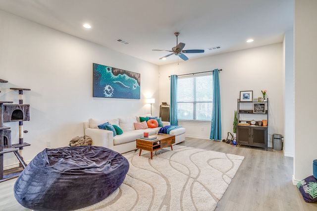 207 Athenia Drive, Fort Worth, TX 76114