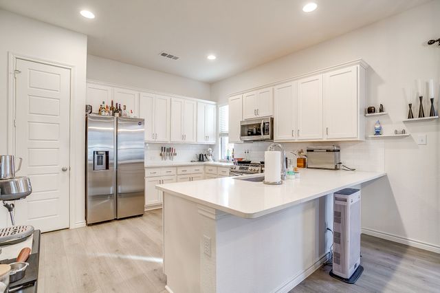 207 Athenia Drive, Fort Worth, TX 76114