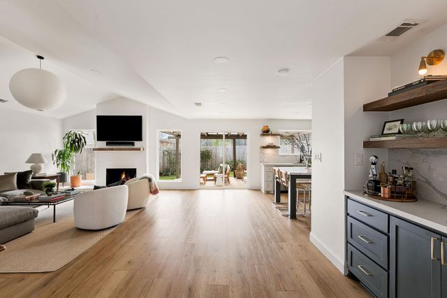 4701 Travis Country CIR, Austin, TX 78735