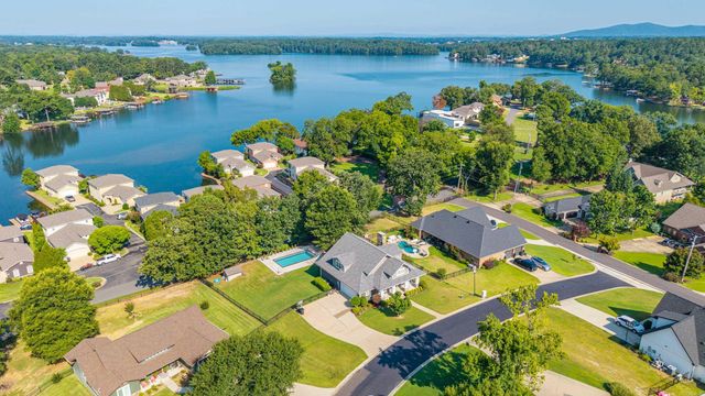 114 Arkota Shores Place, Hot Springs, AR 71913