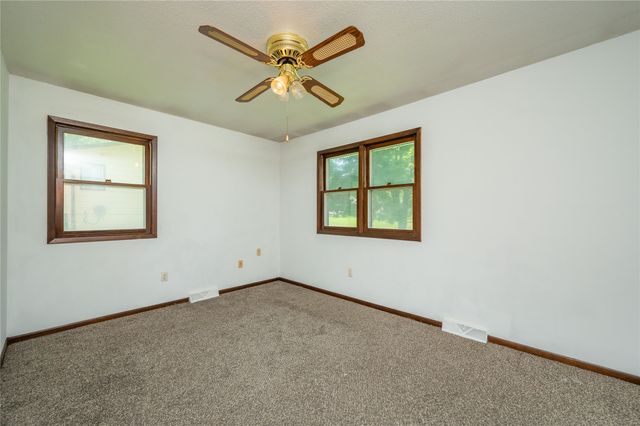 1525 E Virginia Avenue, Des Moines, IA 50320