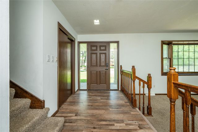 1525 E Virginia Avenue, Des Moines, IA 50320