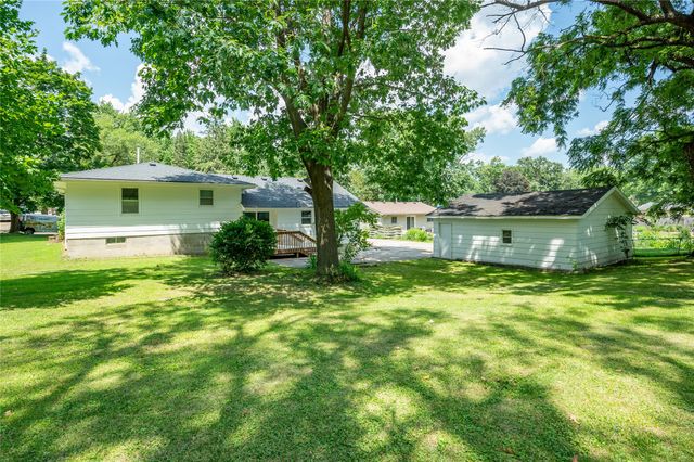 1525 E Virginia Avenue, Des Moines, IA 50320