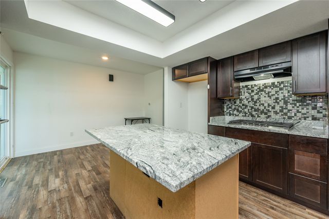 1525 E Virginia Avenue, Des Moines, IA 50320