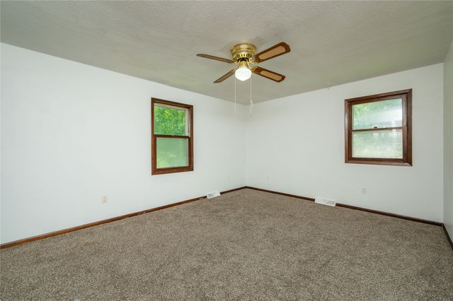 1525 E Virginia Avenue, Des Moines, IA 50320