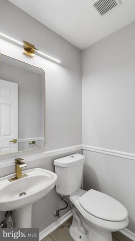 17 CARROLL CT, Sicklerville, NJ 08081