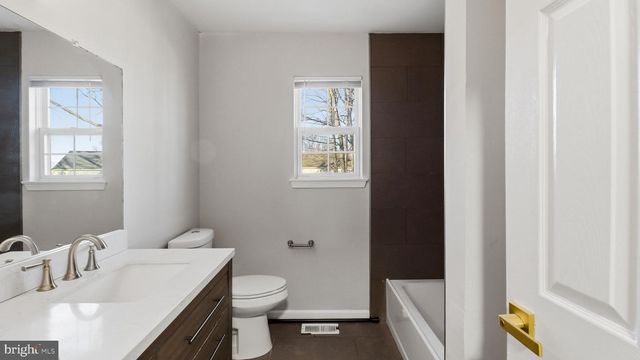 17 CARROLL CT, Sicklerville, NJ 08081