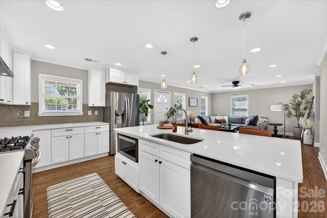 1916 Garibaldi Avenue, Charlotte, NC 28208