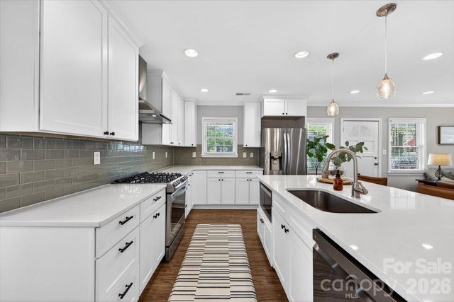 1916 Garibaldi Avenue, Charlotte, NC 28208