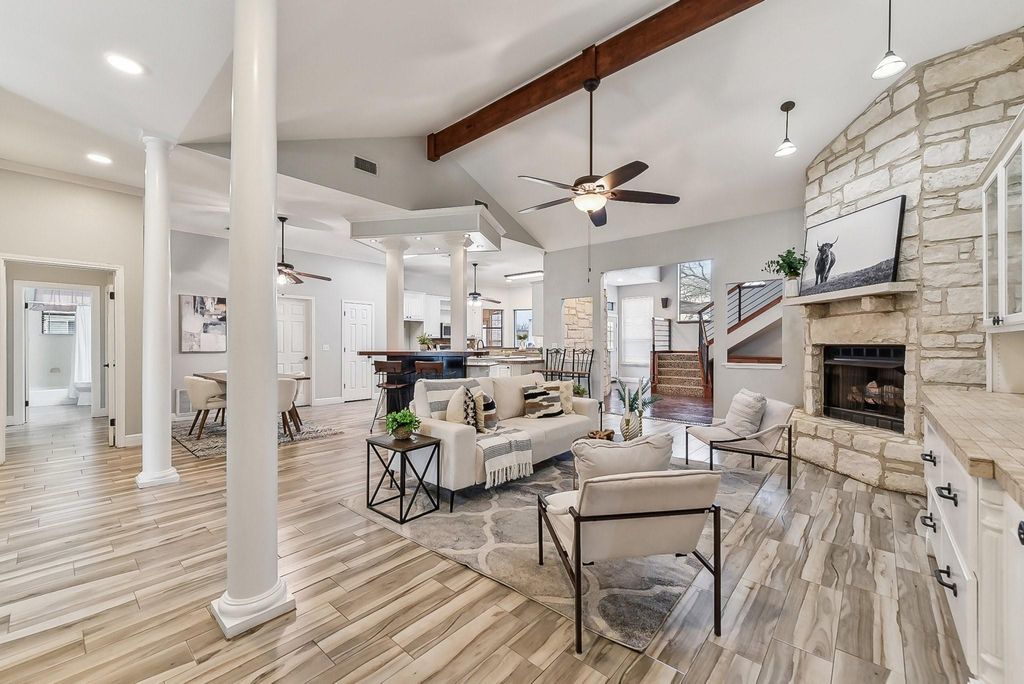 112 S Fitzwilliams #A LN, Bastrop, TX 78602