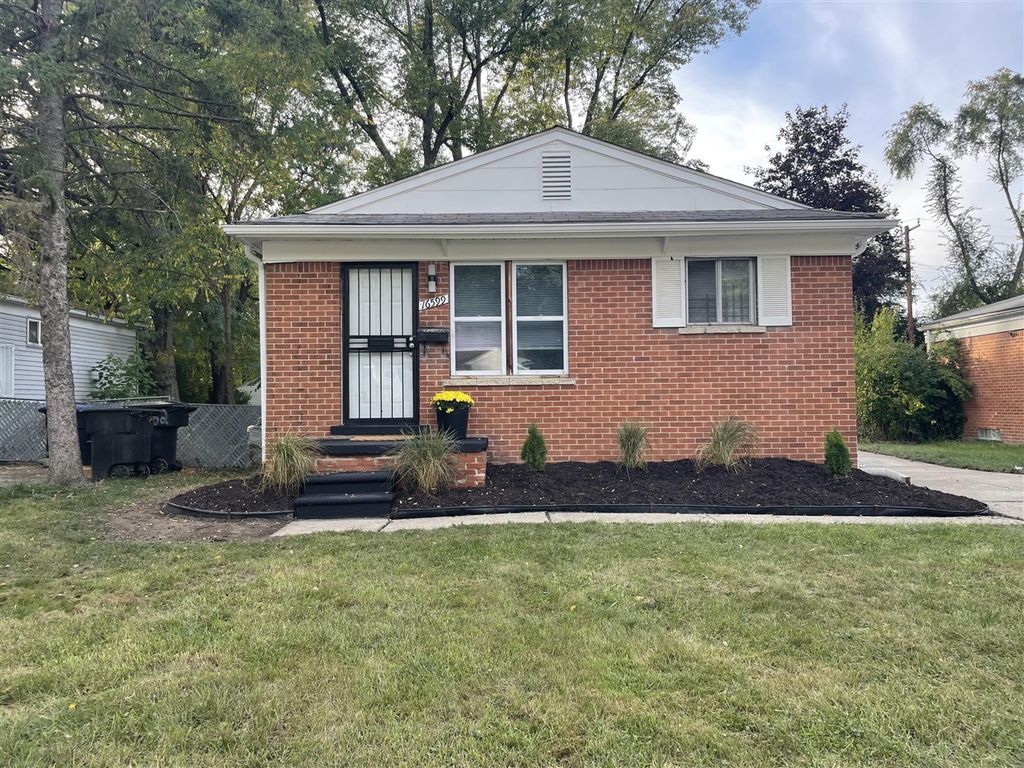 16599 Lenore Avenue, Detroit, MI 48219