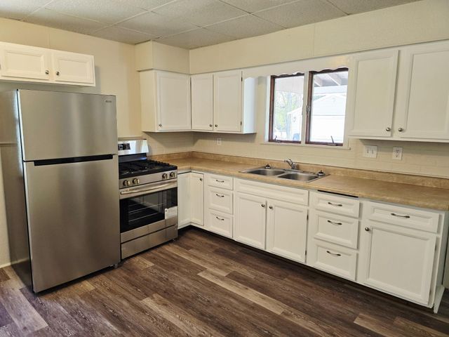 812 2nd Avenue NE, Austin, MN 55912