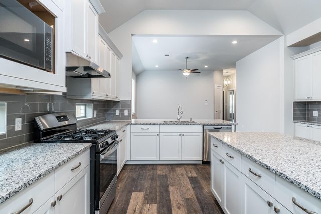 27054 Golden Knoll Drive, Magnolia, TX 77354