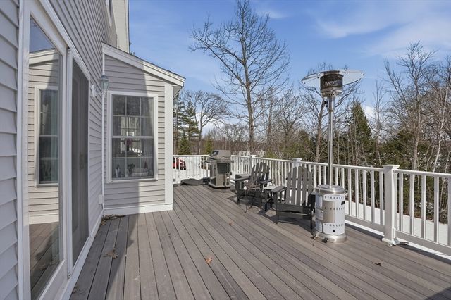 12 Lake View Drive, Ashburnham, MA 01430