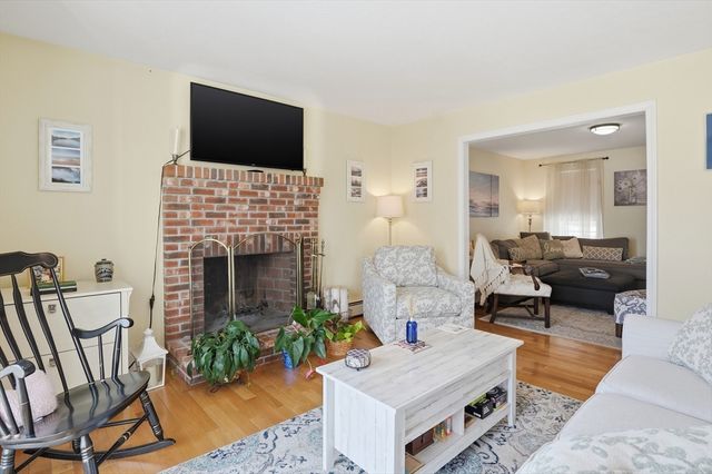 12 Lake View Drive, Ashburnham, MA 01430