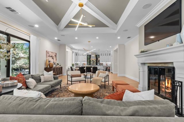 4332 Poseidon Ln, Sacramento, CA 95841