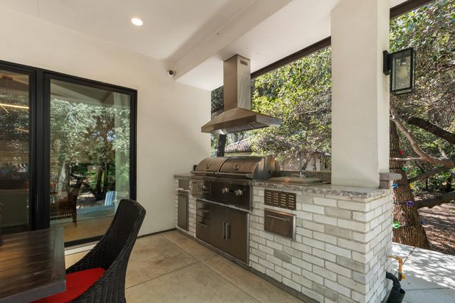 4332 Poseidon Ln, Sacramento, CA 95841