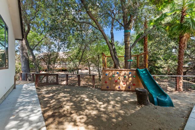 4332 Poseidon Ln, Sacramento, CA 95841