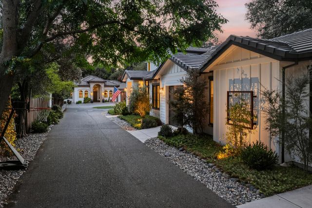 4332 Poseidon Ln, Sacramento, CA 95841