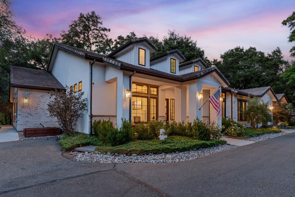 4332 Poseidon Ln, Sacramento, CA 95841