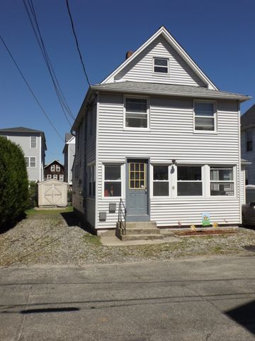 8 Waterbury Avenue, Milford, CT 06460
