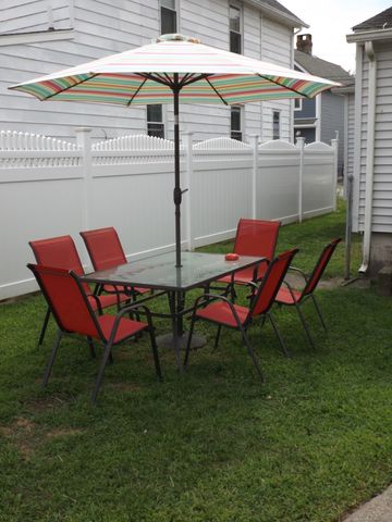 8 Waterbury Avenue, Milford, CT 06460
