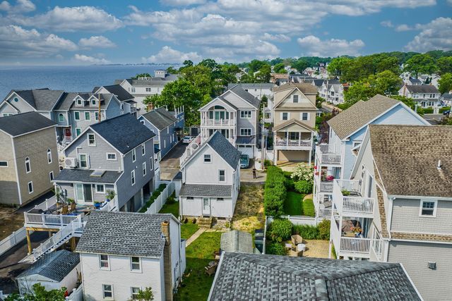8 Waterbury Avenue, Milford, CT 06460