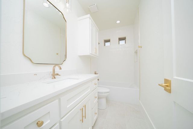 320 Saddle Brook Drive, Hallsville, TX 75650