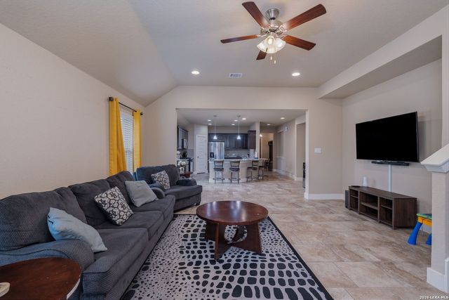 8331 Percheron Pass, San Antonio, TX 78254